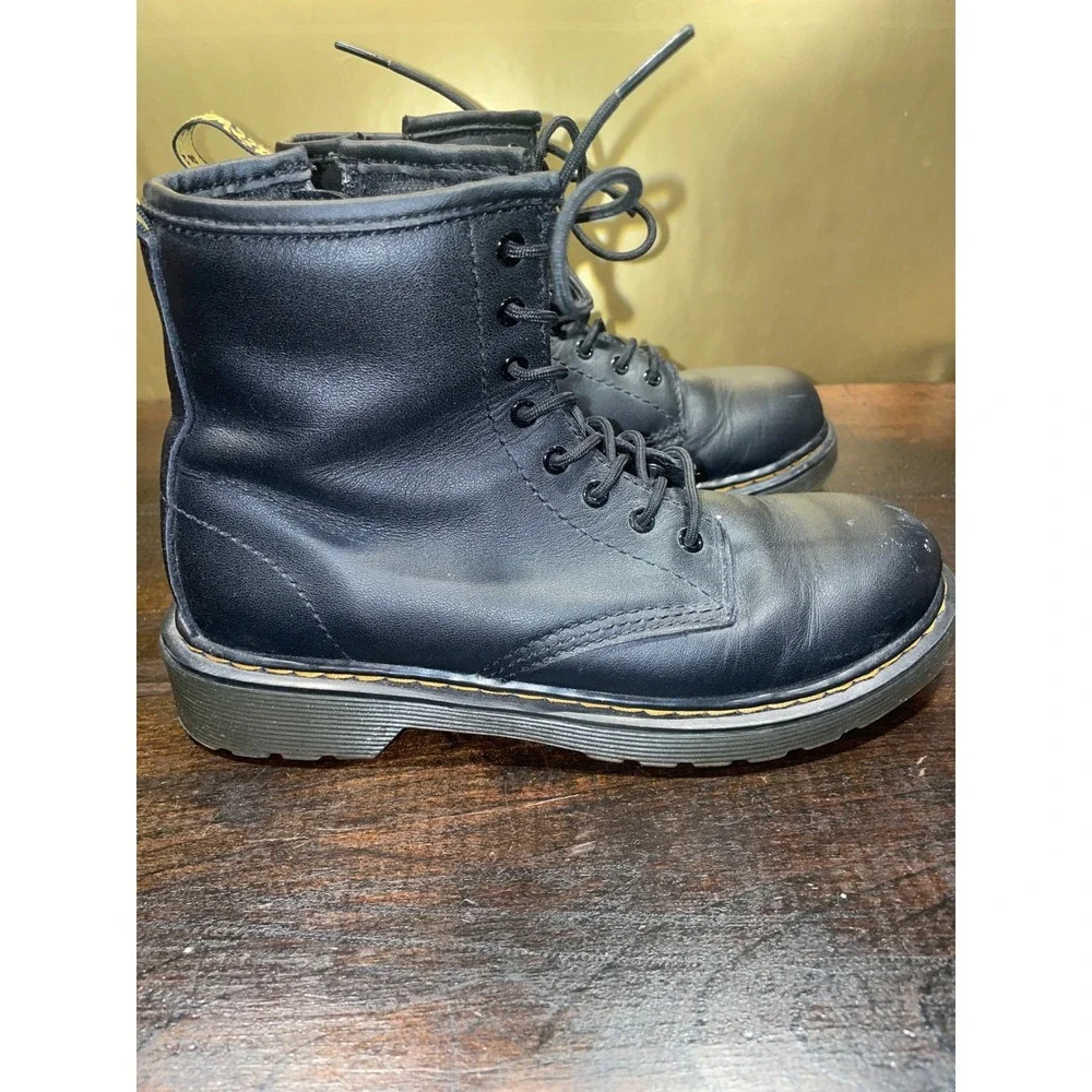 Dr. Martens 1460 Black Leather Lace Up Combat Boots Sz 3‎ Youth